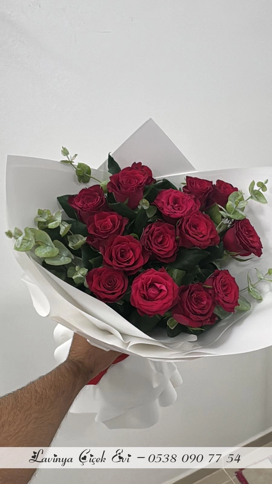 15 Kırmızı Gül Buketi