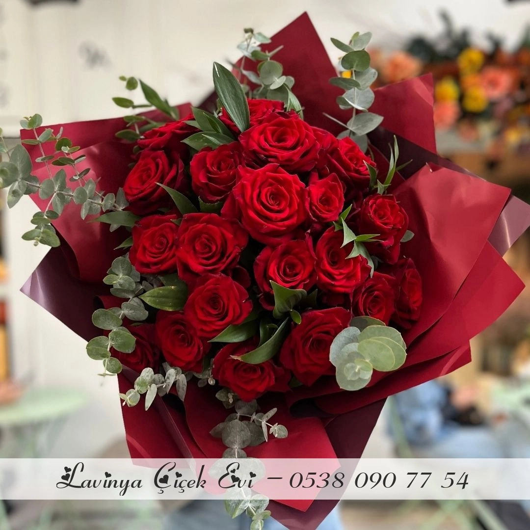 30 Kırmızı Gül Buketi