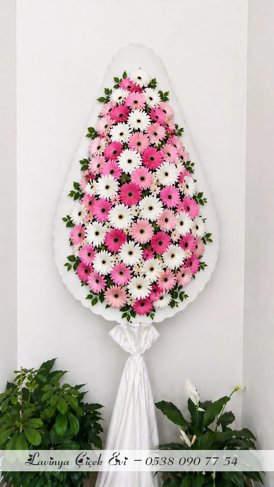 Pembe Beyaz Karışık Tek Katlı Çelenk