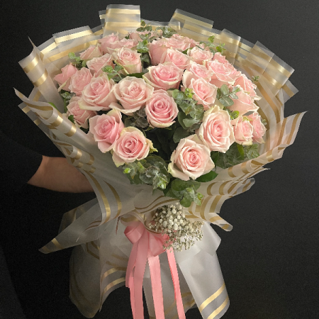 61 Pembe Gül Buketi