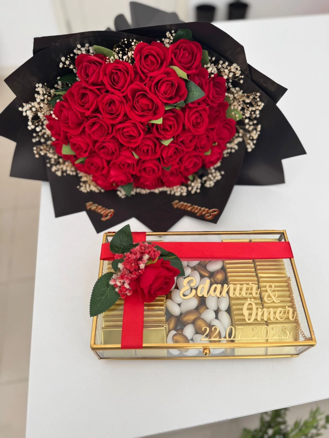 Kırmızı Gül Buketi & Çikolata